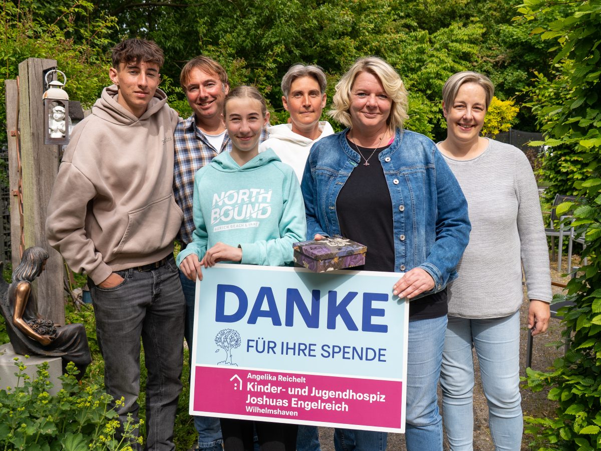 Ein Zeichen der Liebe und Erinnerung – Besuch von Familie Remmers